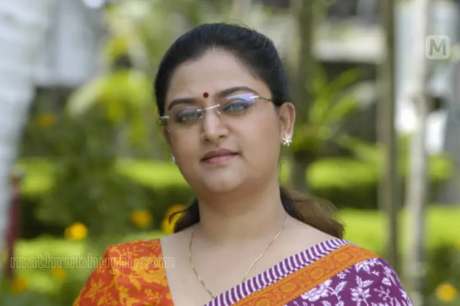 ആ സിനിമയിലെ സ്വിം സ്യൂട്ടിലുള്ള രംഗം, നിർബന്ധിച്ചു ചെയ്യിച്ചു- തുറന്നുപറഞ്ഞ് മോഹിനി