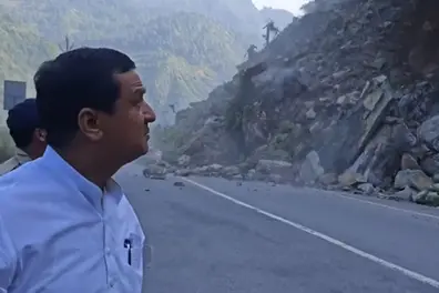 Uttarakhand BJP MP Anil Baluni narrowly escapes massive landslide collapse | VIDEO