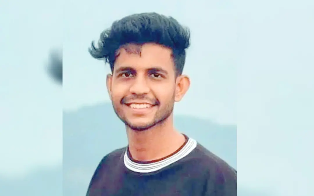 മരിച്ച ആനന്ദ്