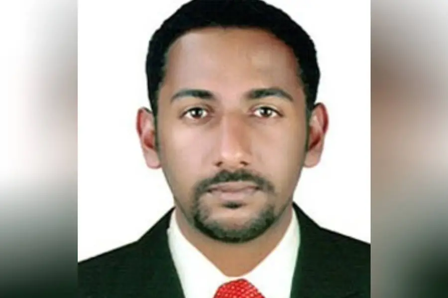 പകരക്കാരനായി ജോലിക്ക് കയറി; രോഗിയുമായിപോയ ആംബുലൻസ് കാറിൽ ഇടിച്ചുമറിഞ്ഞ് നഴ്സിന് ദാരുണാന്ത്യം