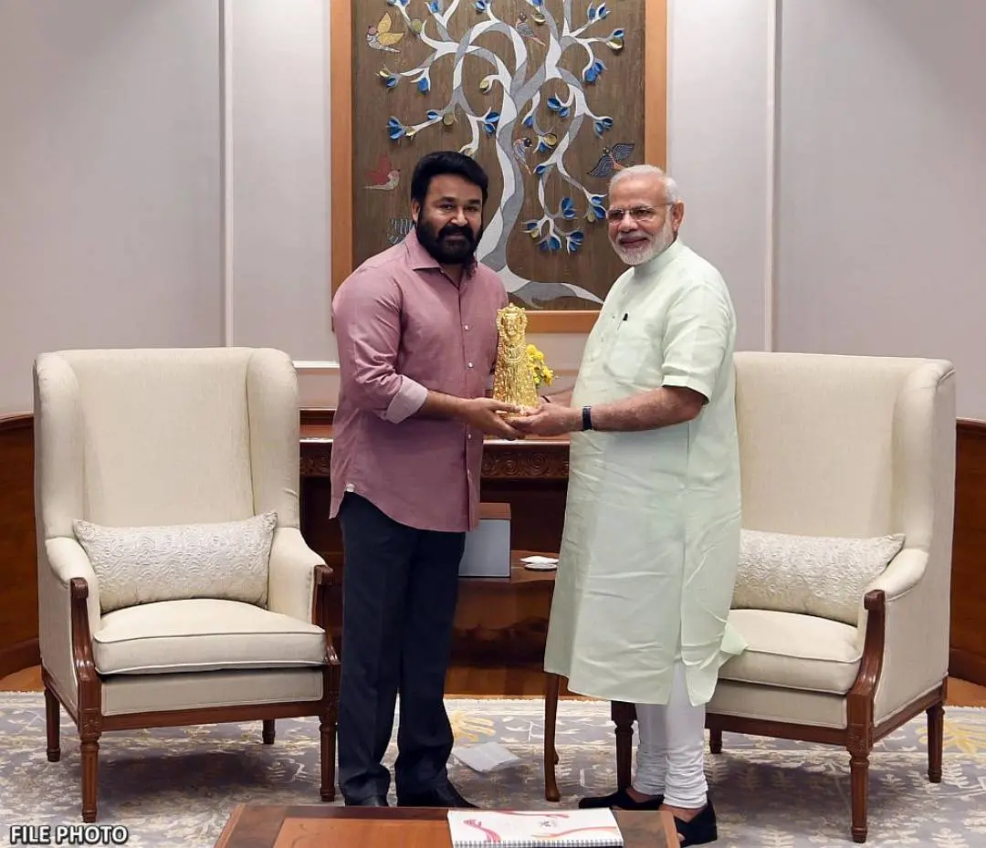 പ്രധാനമന്ത്രി നരേന്ദ്ര മോദിക്കൊപ്പം മോഹന്ലാല് | Photo: x/ @narendramodi