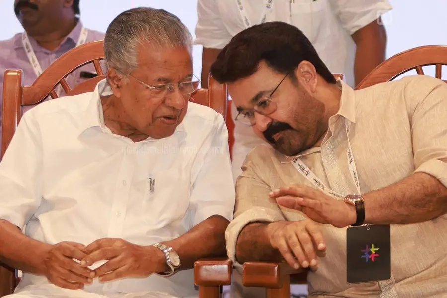 'ഈ അഭിമാന നിമിഷം ഓരോ മലയാളിക്കും സന്തോഷം നല്‍കുന്നത്'-മോഹന്‍ലാലിനെ അഭിനന്ദിച്ച് മുഖ്യമന്ത്രി