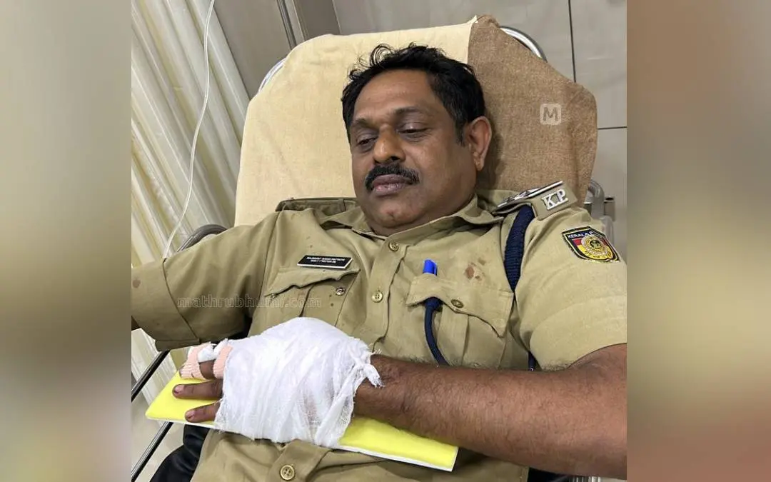 വെട്ടേറ്റ ഗ്രേഡ് എസ്‌ഐ രാജ് നാരായണന്‍ ആശുപത്രിയില്‍
