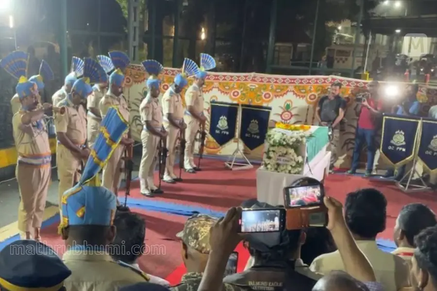 മാവോവാദി ആക്രമണത്തില് വീരമൃത്യു വരിച്ച സിആര്പിഎഫ് ജവാന്റെ മൃതദേഹം ജന്മനാട്ടിലെത്തിച്ചു