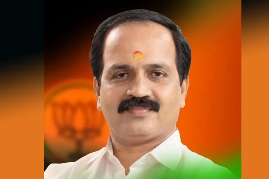 സാഹിത്യ നഗരം പ്രഖ്യാപനം; ചടങ്ങ് രാഷ്ട്രീയ പരിപാടിയാക്കി, എം.ടിയെ അവഹേളിച്ചു - വി.കെ.സജീവൻ