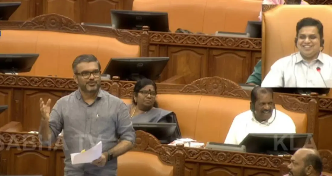എം.ബി.രാജേഷ് സഭയില് സംസാരിക്കുന്നു