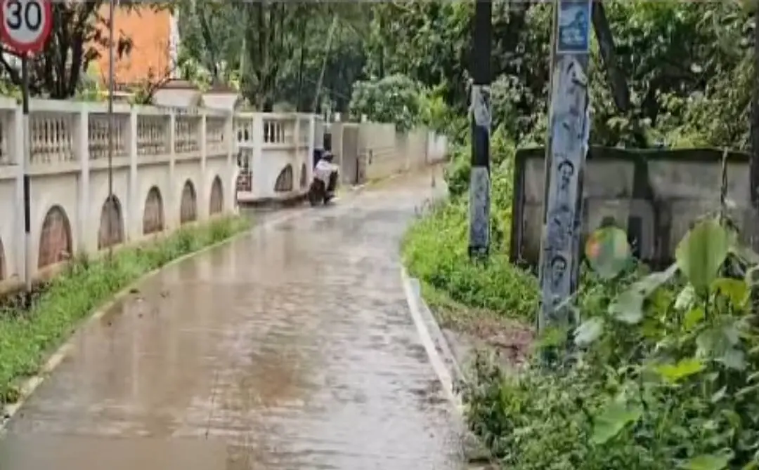 വടക്കേക്കുന്നത്ത് റോഡ് | Screengrab: Mathrubhumi News