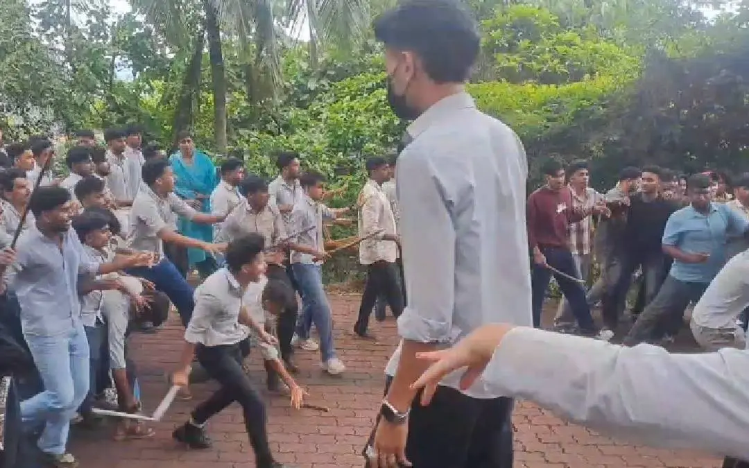 സംഘർഷത്തിന്റെ ദൃശ്യങ്ങളിൽനിന്ന്