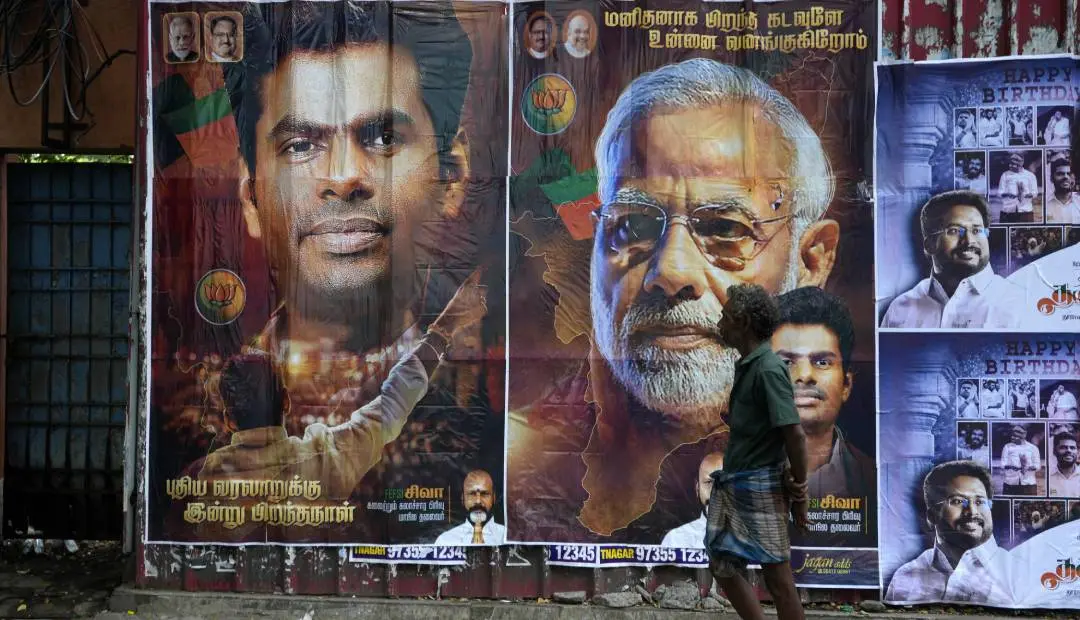 മോദിയുടേയും അണ്ണാമലൈയുടേയും പോസ്റ്ററുകൾ. ചെന്നൈയിൽ നിന്നുള്ള ദൃശ്യം | Photo: AP