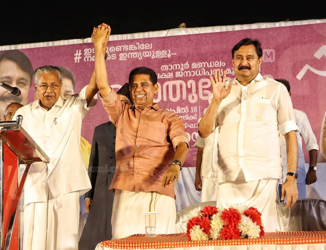 കെ.എസ്.ഹംസയുടെ തിരഞ്ഞെടുപ്പ് പ്രചാരണത്തില് മുഖ്യമന്ത്രി പിണറായി വിജയനും മന്ത്രി വി.അബ്ദുറഹിമാനും |ഫോട്ടോ:മാതൃഭൂമി