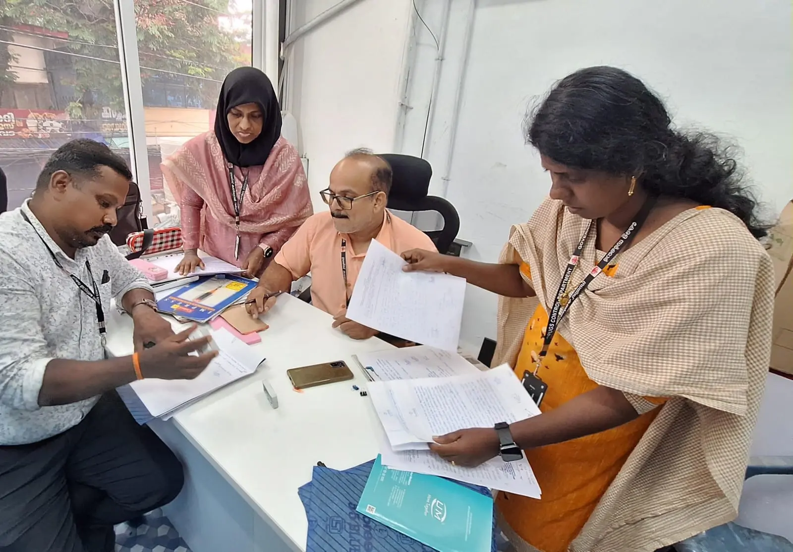 ഡ്രഗ്സ് കണ്ട്രോള് വിഭാഗം നടത്തിയ പരിശോധനയില്നിന്ന്