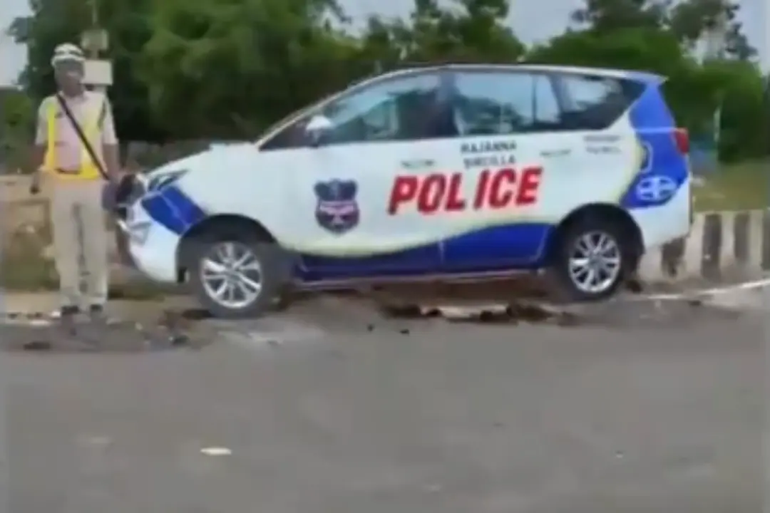 വൈറൽ വീഡിയോയിൽ നിന്നുള്ള ദൃശ്യം | Photo: Screen Grab / X @AbhishekSay