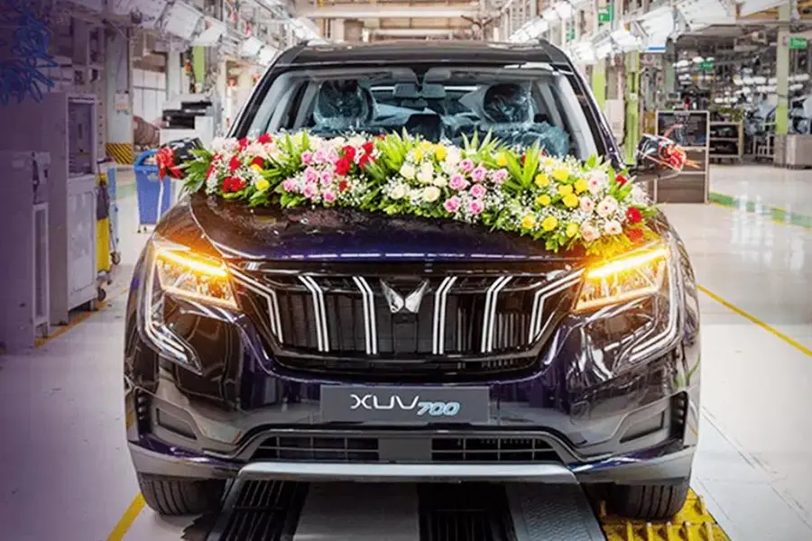 നിര്മാണത്തില് രണ്ടുലക്ഷം കടന്ന് XUV700; 'പുത്തന് നിറങ്ങള്' നല്കി ആഘോഷിക്കാന് മഹീന്ദ്ര