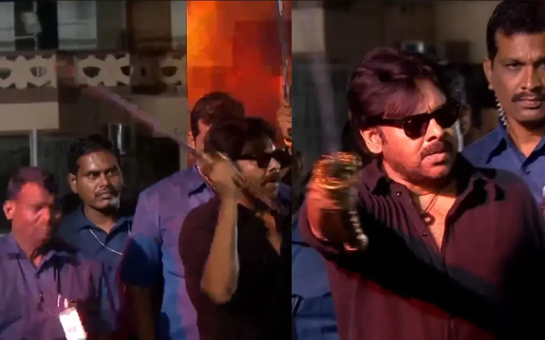 പവന് കല്യാണ് വാള് തിരിച്ചപ്പോള് ബോഡിഗാര്ഡിന്റെ മുഖത്തിന് തൊട്ടടുത്തുകൂടെ കടന്നുപോവന്നു, പവന് കല്യാണ് വാളുമായി വേദിയില് | Photo: Screen grab/ X: PawanismNetwork