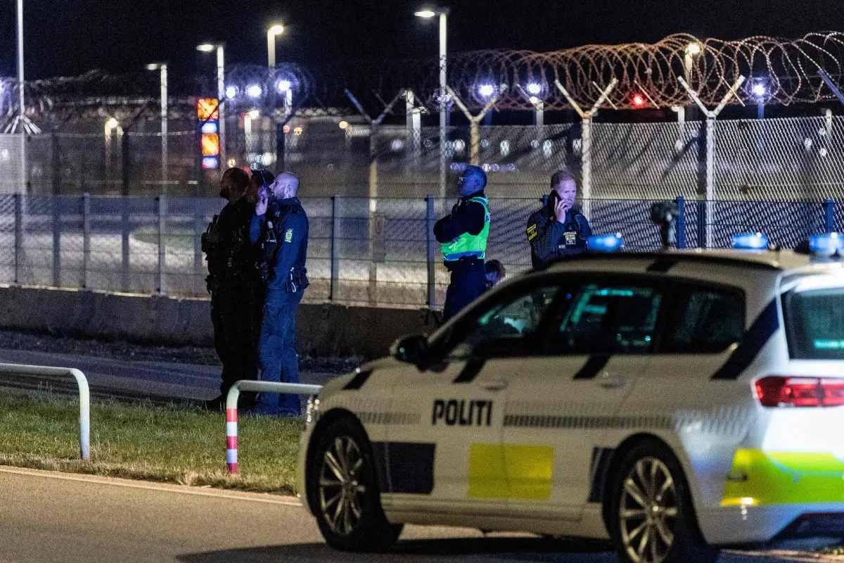 Danish police patrol at Copenhagen Airport, Denmark | Photo: AP