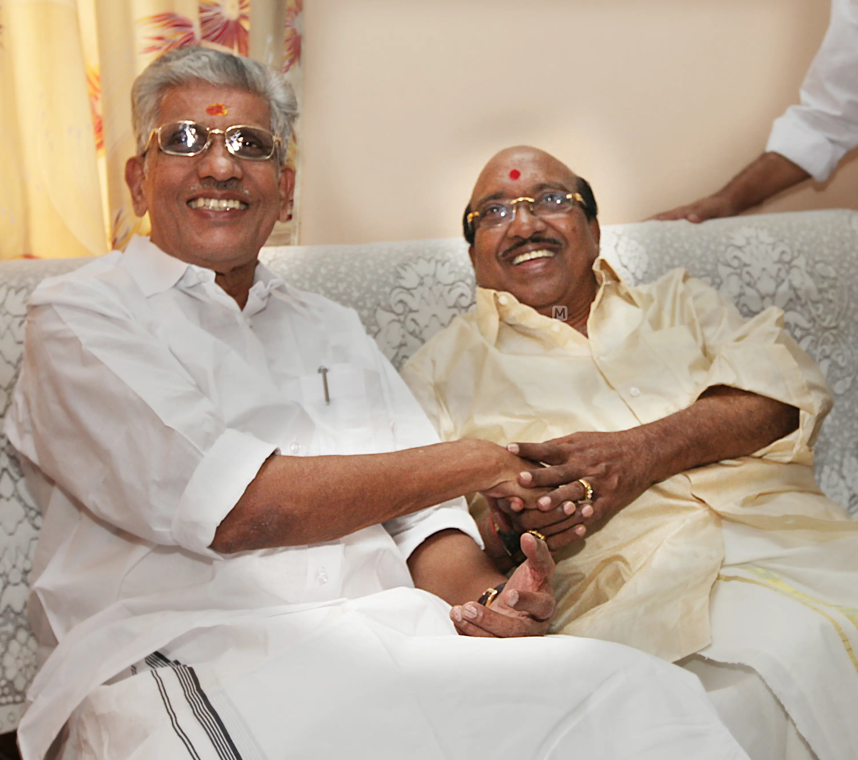 ജി. സുകുമാരൻ നായര്, വെളളാപ്പള്ളി നടേശൻ