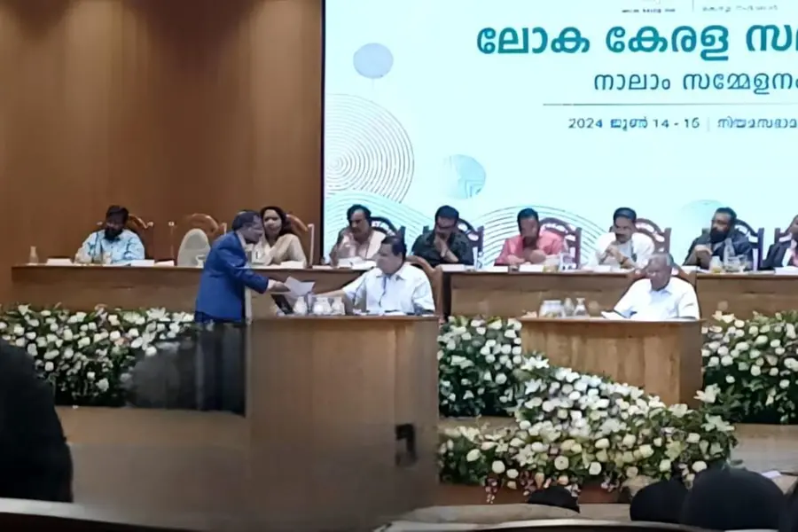 പ്രവാസികള്‍ക്ക് ആരോഗ്യ ഇന്‍ഷുറന്‍സ്; 2018-മുതല്‍ ലോക കേരളസഭയില്‍ ഉന്നയിച്ചത് കുവൈറ്റ് പ്രവാസി