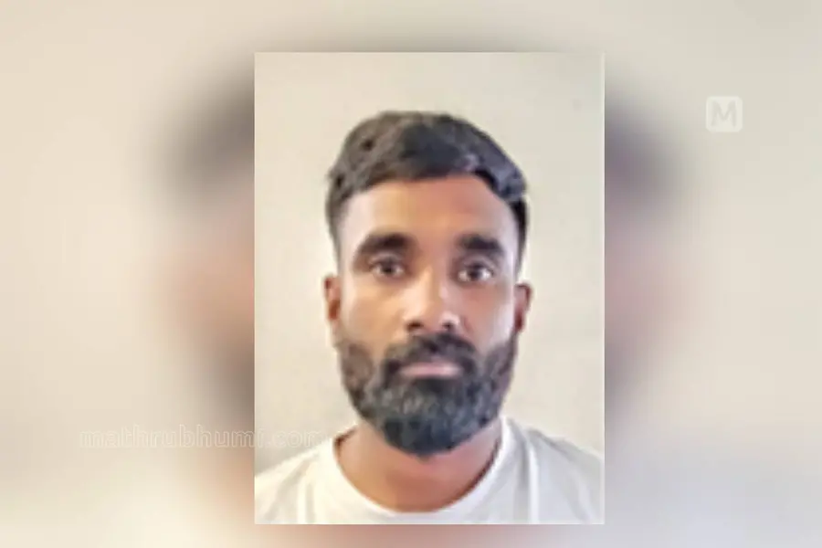 kochi girl sexual assault online taxi driver