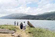 മുമ്പ് ലഹരിസംഘങ്ങളുടെ താവളം, ഇന്ന് സഞ്ചാരികളുടെ പറുദീസ; കാഴ്ചകളുടെ ആനന്ദമേകി അഞ്ചുരുളി മുനമ്പ്