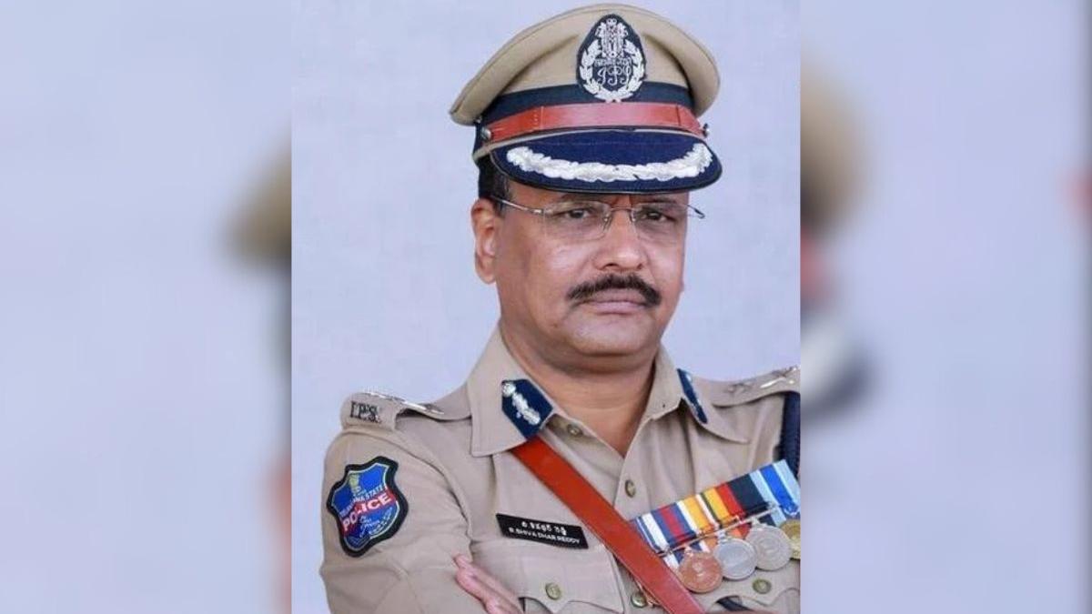 Telangana names B Shivadhar Reddy as next Police chief | Mathrubhumi ...