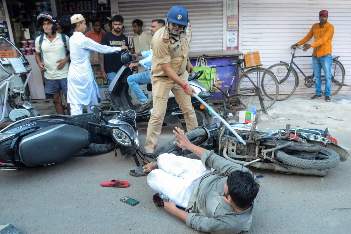 Protest over I Love Mohammad posters in Bareilly