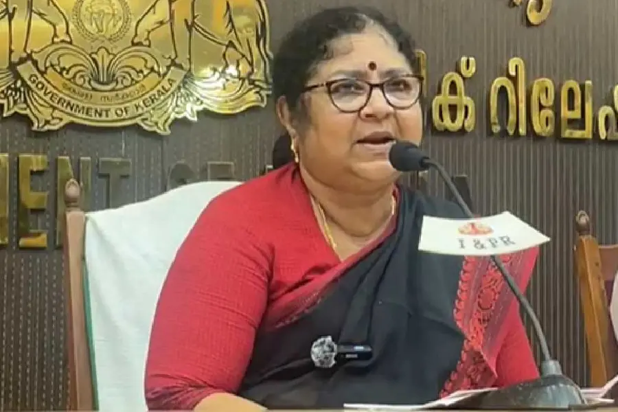 ഡിജിറ്റല് ഉപകരണങ്ങളും ആപ്പുകളും മാറ്റി വെച്ച് മുന്നോട്ട് പോകാന് ആകില്ല; ബിരുദപരീക്ഷകളും ഓണ്ലൈനാകും -മന്ത്രി ആര്. ബിന്ദു