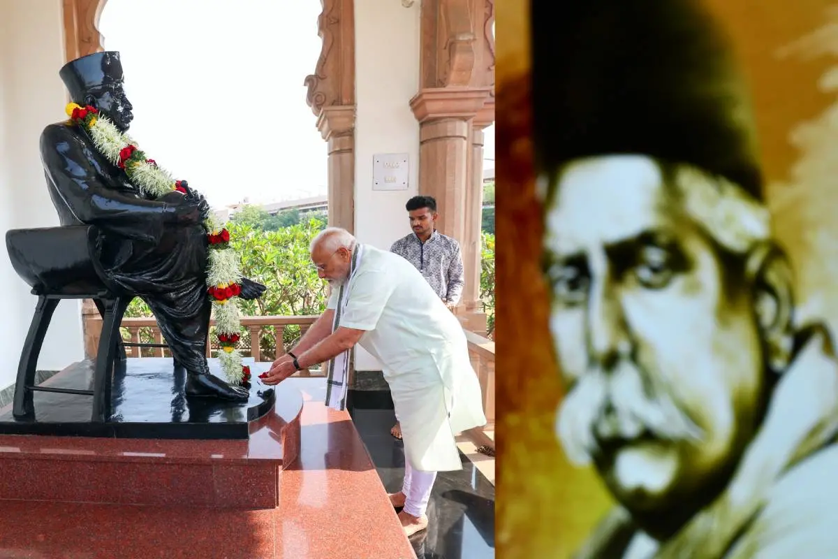 നാഗ്പുരിലെ ആര്എസ്എസിന്റെ സ്മൃതി മന്ദിറില് ആര്എസ്എസ് സ്ഥാപകൻ കേശവ് ബലിറാം ഹെഡ്ഗേവാറിന് പ്രധാനമന്ത്രി നരേന്ദ്ര മോദി പുഷ്പാര്ച്ചന നടത്തുന്നു, ഹെഡ്ഗേവാറിന്റെ ചിത്രം | ഫോട്ടോ - എഎൻഐ