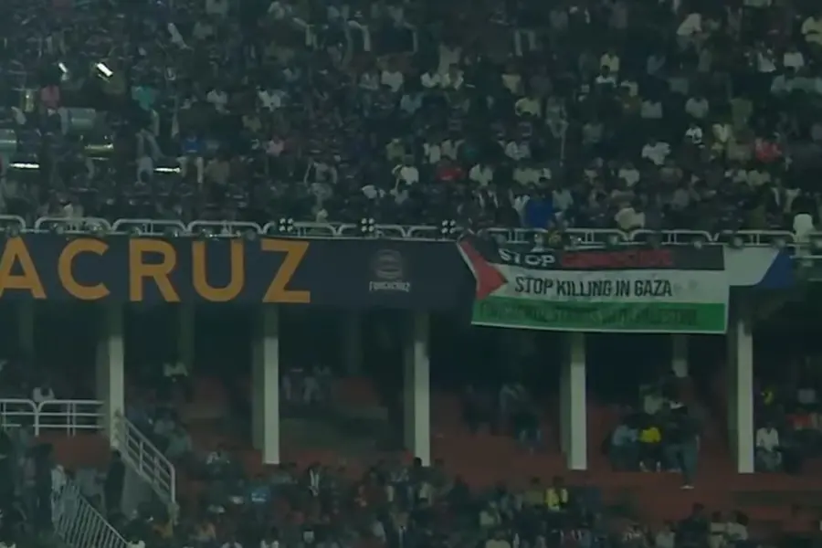 Pro-Palestine flag appears in gallery during Super League Kerala season 2 opener in Kozhikode