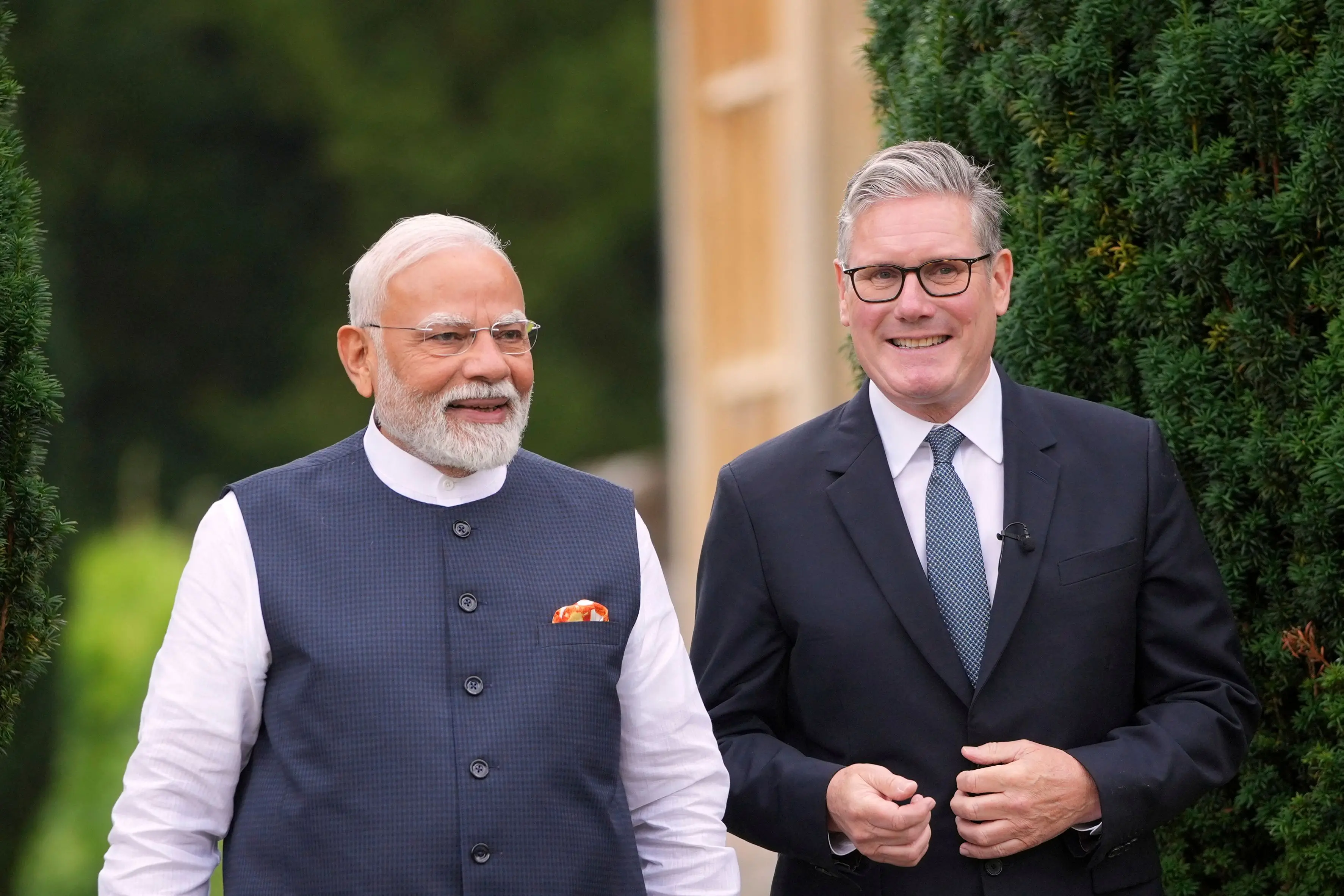 കെയ്ർ സ്റ്റാർമർ, നരേന്ദ്ര മോദി | Photo: AFP