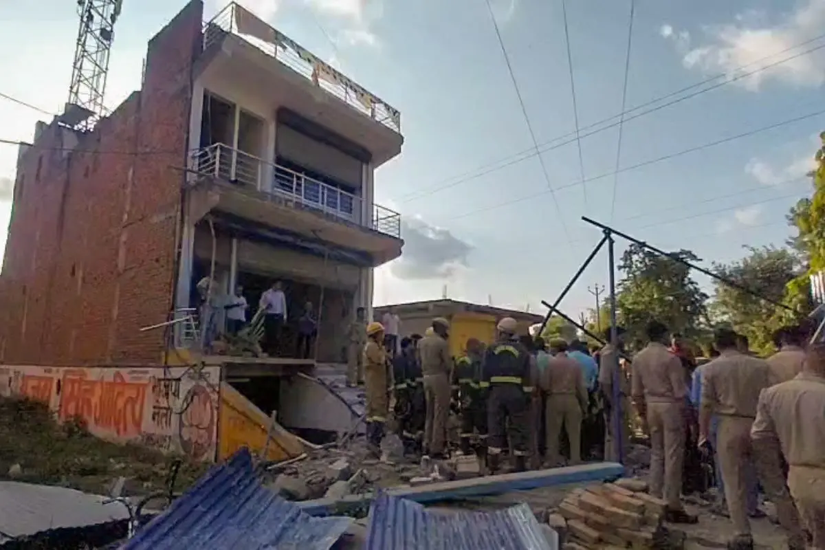 Police team at spot where a blast occured at a coaching centre in Farrukhabad (Screen grab: ANI)