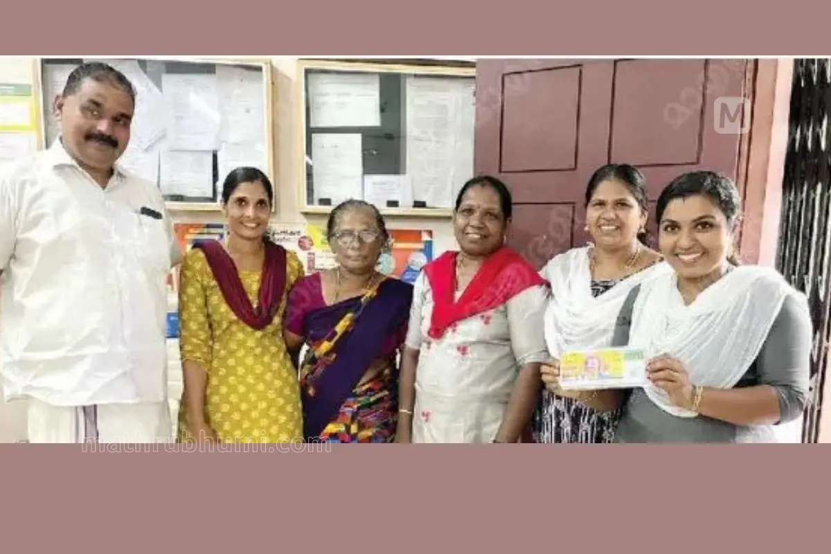 The Kudumbashree members who won the Kerala onam bumper lottery third prize