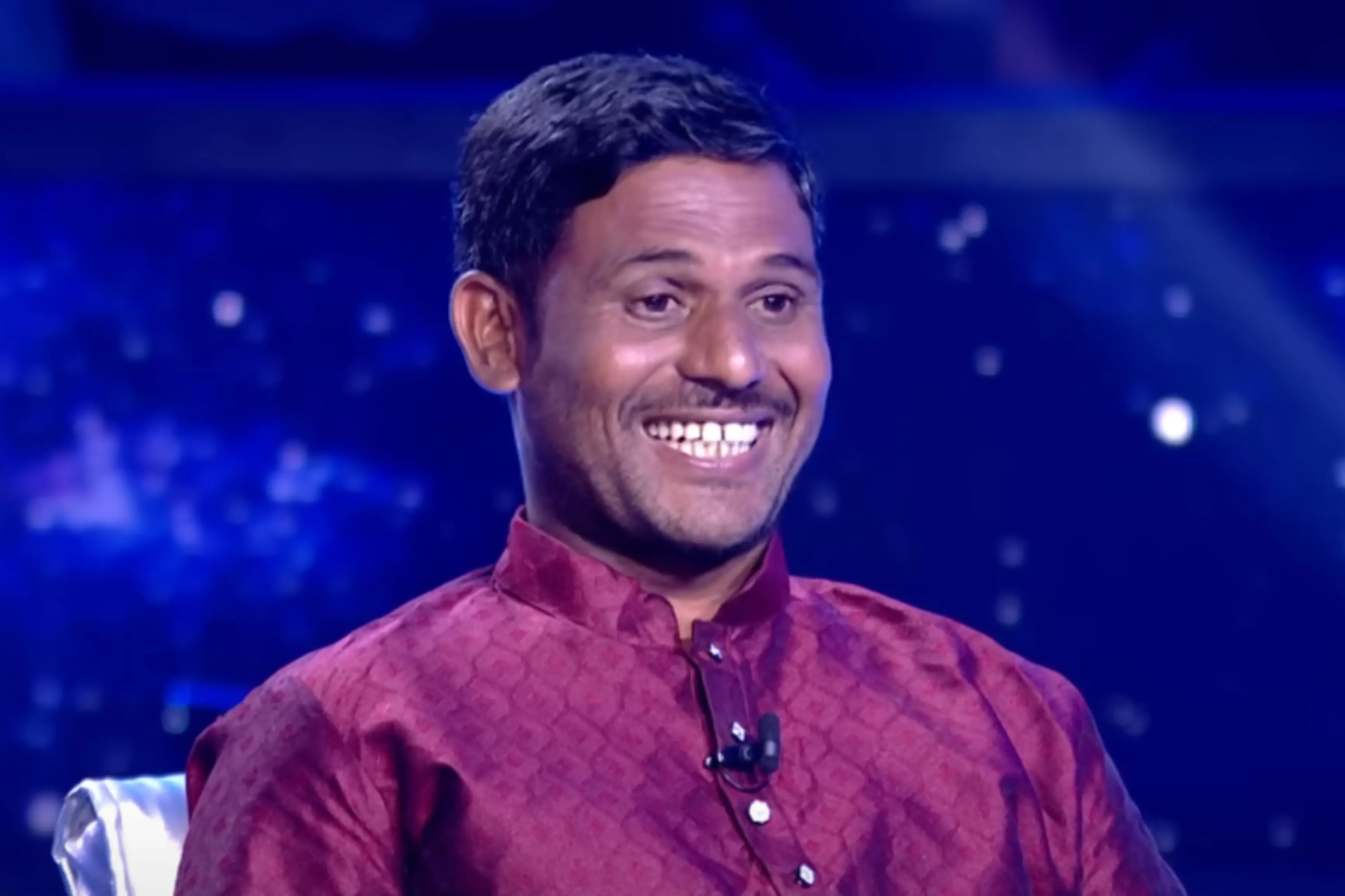 കൈലാഷ് കുന്തേവാർ കോൻ ബനേഗാ ക്രോർപതിയിൽ പങ്കെടുക്കുന്നു | Photo: Screen grab from KBC youtube video