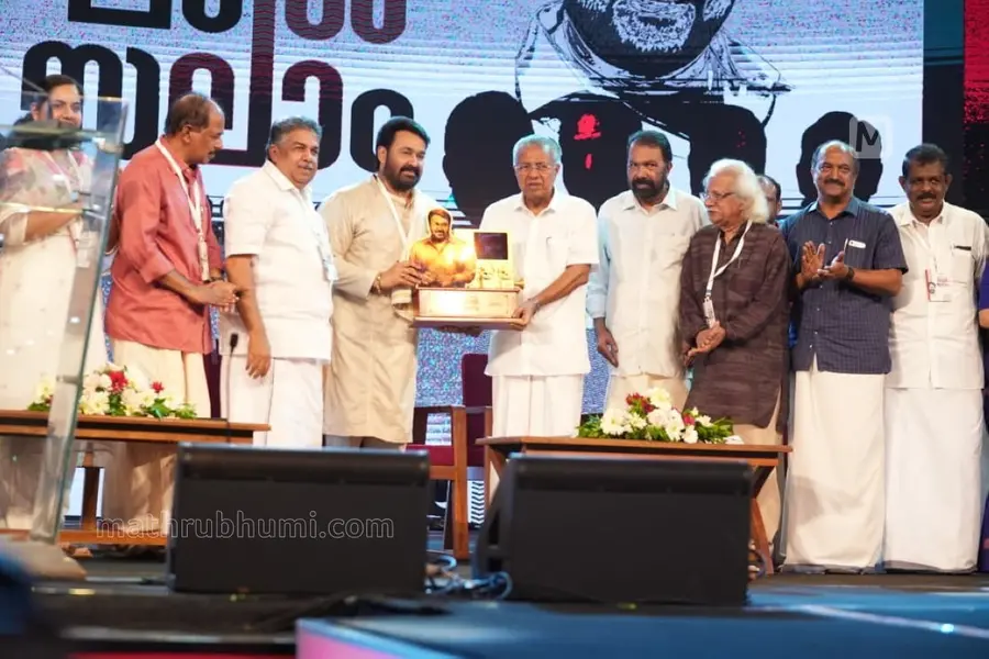 മോഹന്ലാലിനുള്ള ആദരം; ചെലവിന് സര്ക്കാര് അനുവദിച്ചത് 2.84 കോടി, ഒരു കോടി ഫെലോഷിപ്പ് ഹെഡില്നിന്ന്