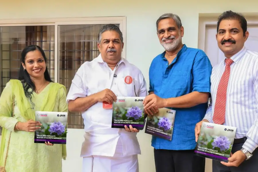 കുളവാഴ പ്രതിസന്ധി: ഫ്യൂച്ചര് കേരളാ മിഷന്റെ ഡിസ്കഷന് പേപ്പര് മന്ത്രി സജി ചെറിയാന് പ്രകാശനം ചെയ്തു