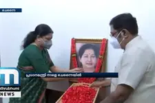 Dinakaran To Field Candidates On His own