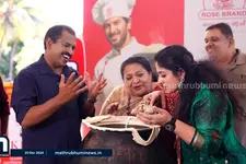 രുചിയുടെ 'ദം' പൊട്ടിച്ചു; മാതൃഭൂമി ന്യൂസ്-റോസ് ബ്രാന്‍ഡ് 'ബിരിയാണി ക്വീൻ' മത്സരം തുടങ്ങി