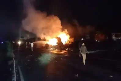 Truck carrying LPG cylinders catches fire after collision with tanker on Jaipur-Ajmer highway | VIDEO