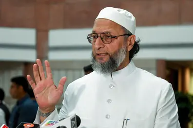 Rakesh not arrested, if Asad, he would have been held: Owaisi on CJI shoe attack