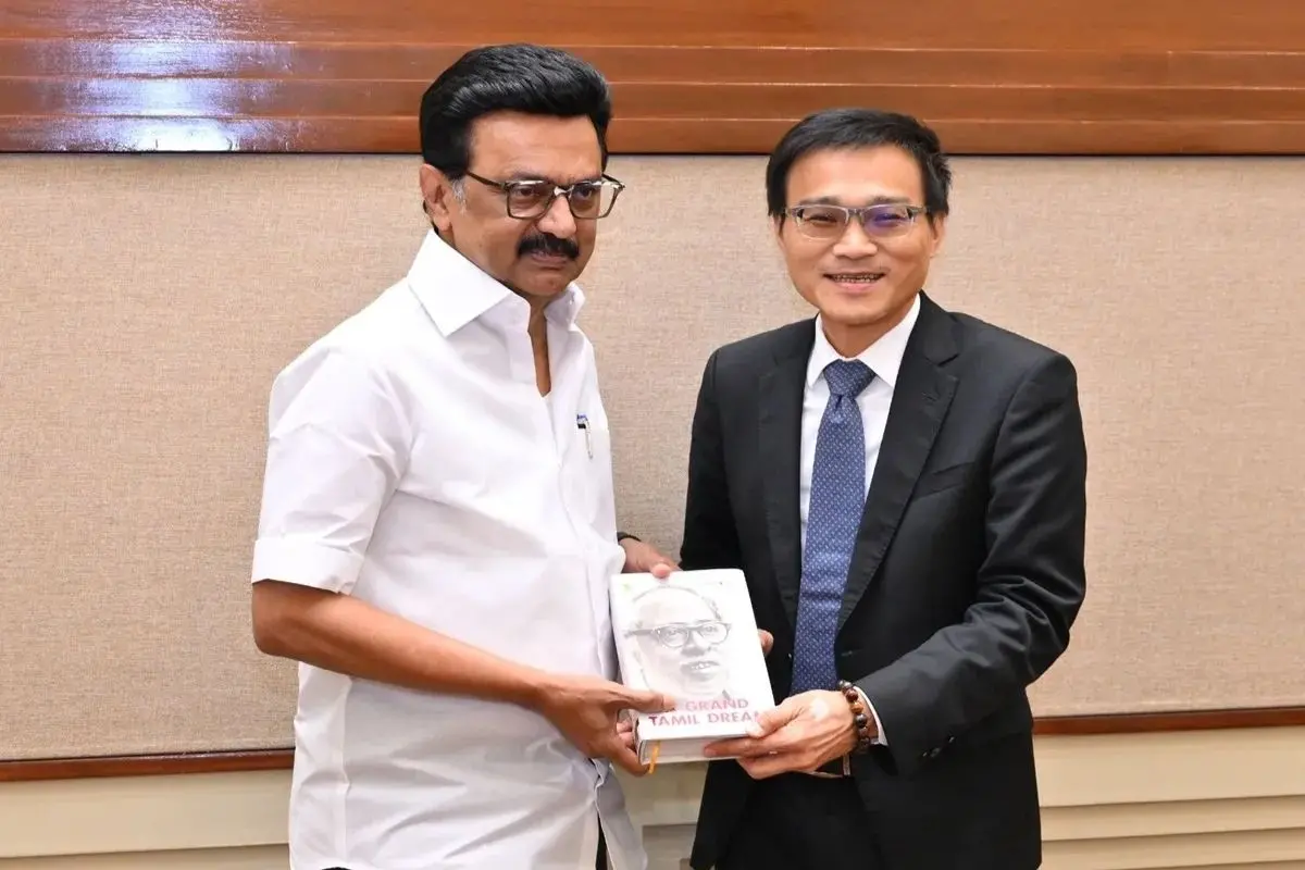 Foxconn's India representative Robert Wu (Right) with Tamil Nadu Chief Minister MK Stalin. Photo: X