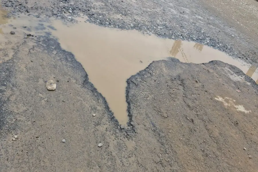 Pothole.jpg
