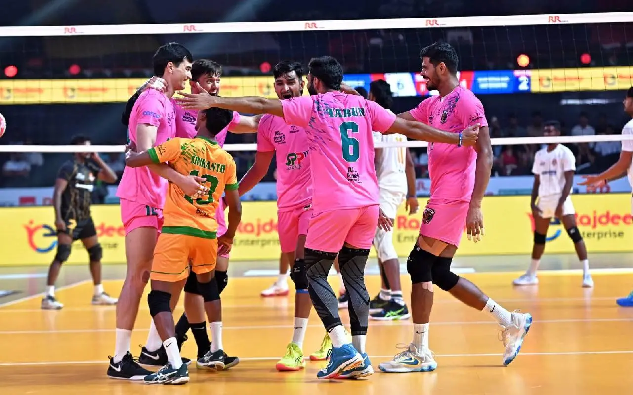 പ്രൈം വോളിബോൾ ലീഗില്‍ ബുധനാഴ്ച്ച നടന്ന ചെന്നൈ ബ്ലിറ്റ്‌സ്-അഹമ്മദാബാദ് ഡിഫൻഡേഴ്‌സ് മത്സരത്തില്‍നിന്ന്‌