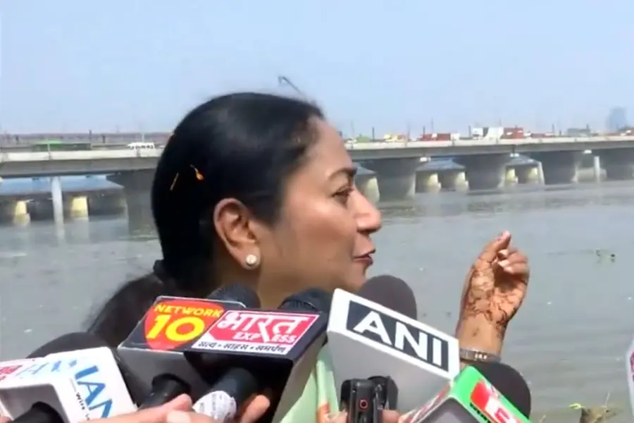 Delhi CM Rekha Gupta at Kalindi Kunj Chhath Ghat