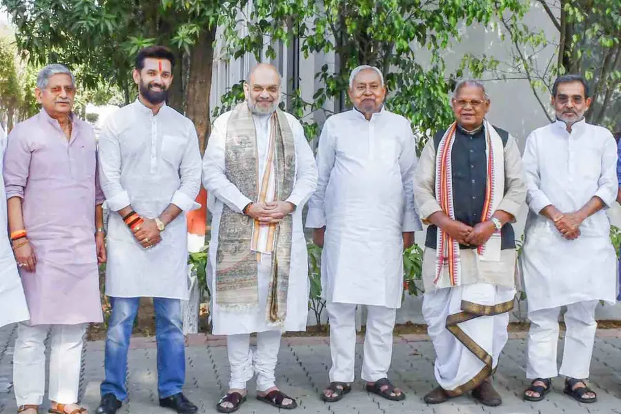 പുറമേ ശാന്തം,എന്ഡിഎയില് കനല് പുകയുന്നു; ചിരാഗ് പാസ്വാന് ഉപകരണമോ?