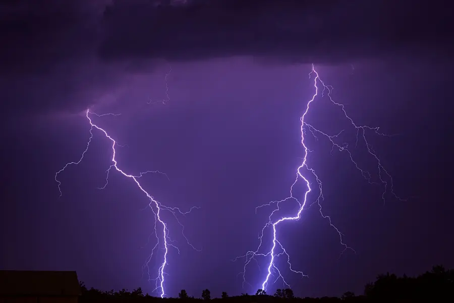 Woman dies after lightning strike in Kozhikode during heavy rain