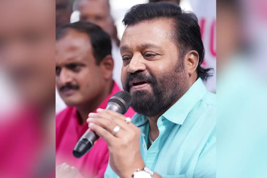 Students left waiting as Minister Suresh Gopi skips Peruvallur school visit