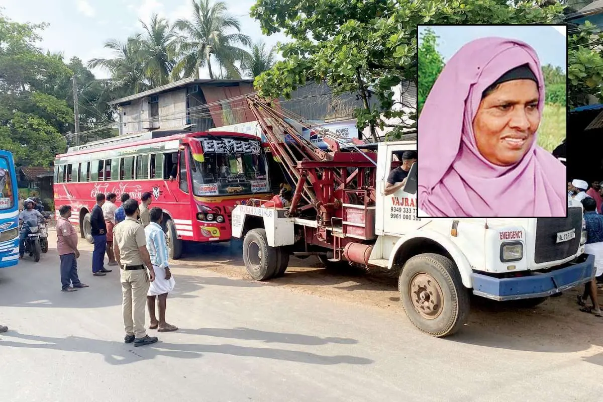 ബസ് ക്രെയിനിലുയർത്തി ഫറോക്ക് സ്റ്റേഷൻ പരിസരത്തേക്ക് മാറ്റുന്നു, തസ്‌ലീമ