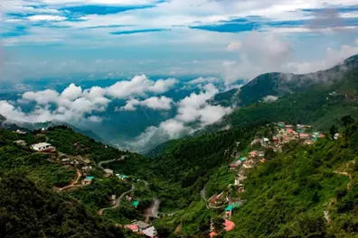 Mussoorie sees sparse tourist turnout during Diwali amid road damage