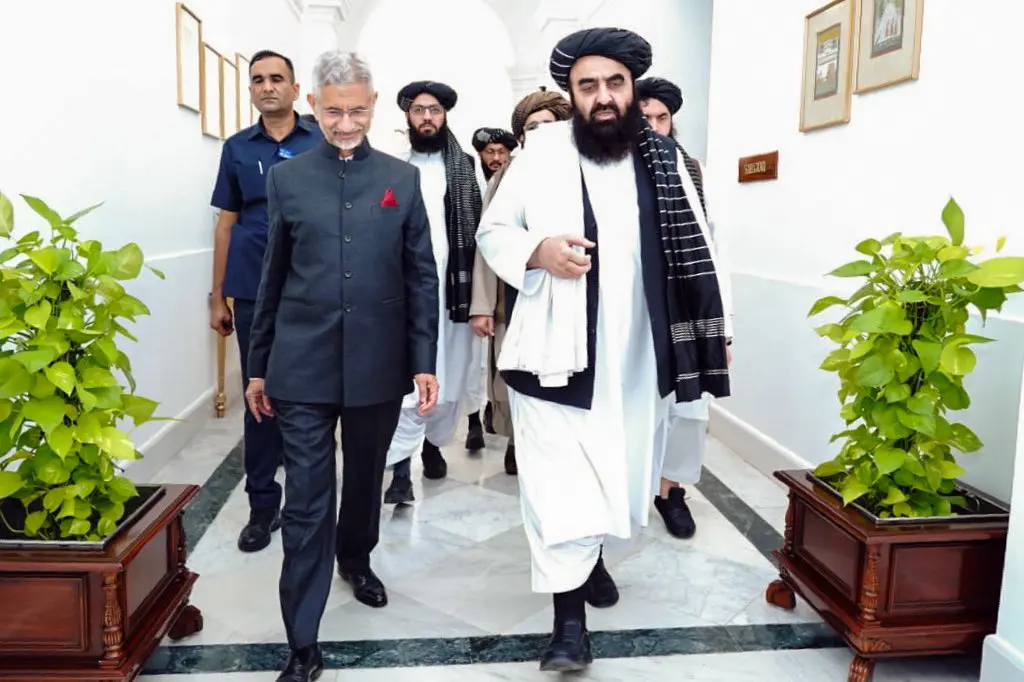 External Affairs Minister S. Jaishankar in an informal conversation with Afghanistan's Foreign Minister Mawlawi Amir Khan Muttaqi | ANI