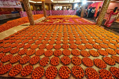 Buy, buy, buy! Diwali sales hit ₹6 lakh crore high, says CAIT