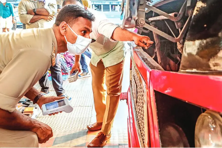 മന്ത്രി പറഞ്ഞത് പോലെ എയര്ഹോണ് അഴിച്ചെടുത്തില്ല, പകരം പിഴ; ഇനി പിടിച്ചാല് ഡ്രൈവറുടെ ലൈസന്സ് തെറിക്കും